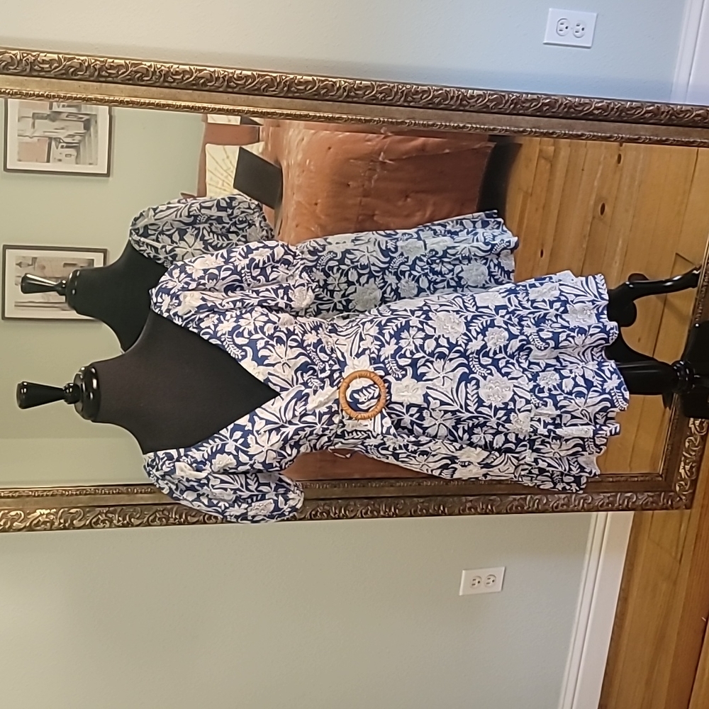 Size small dress. Blue and white floral.